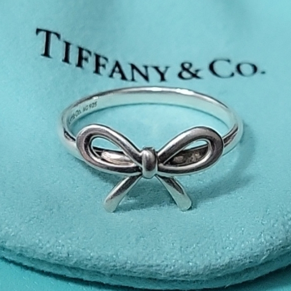 Authentic Tiffany & Co. Bow Ring - Picture 3 of 9